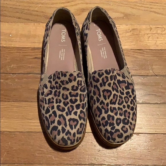 Toms - Picture 1 of 3